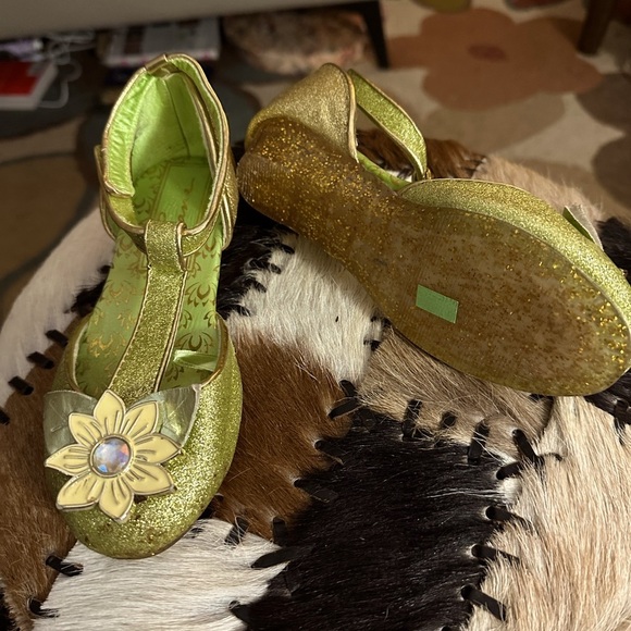 Disney Store Tiana Costume Shoes - Little Girls Size  11/12. GUC Green/Gold - Picture 6 of 9
